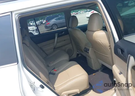 2013 Toyota Highlander Se V6 from USA, damaged, VIN 5TDBK3EH9DS247605